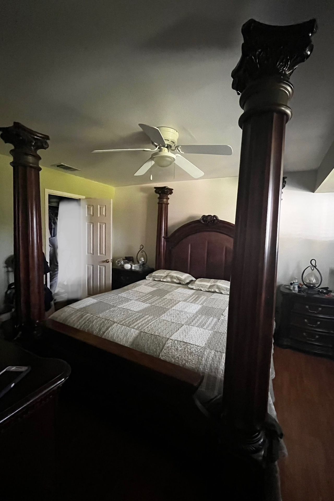 King Frame Bed.