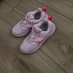 Girls pink tennis Shoe 