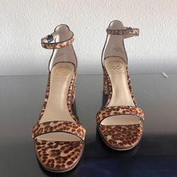 Vince Camuto Size 6 Heels