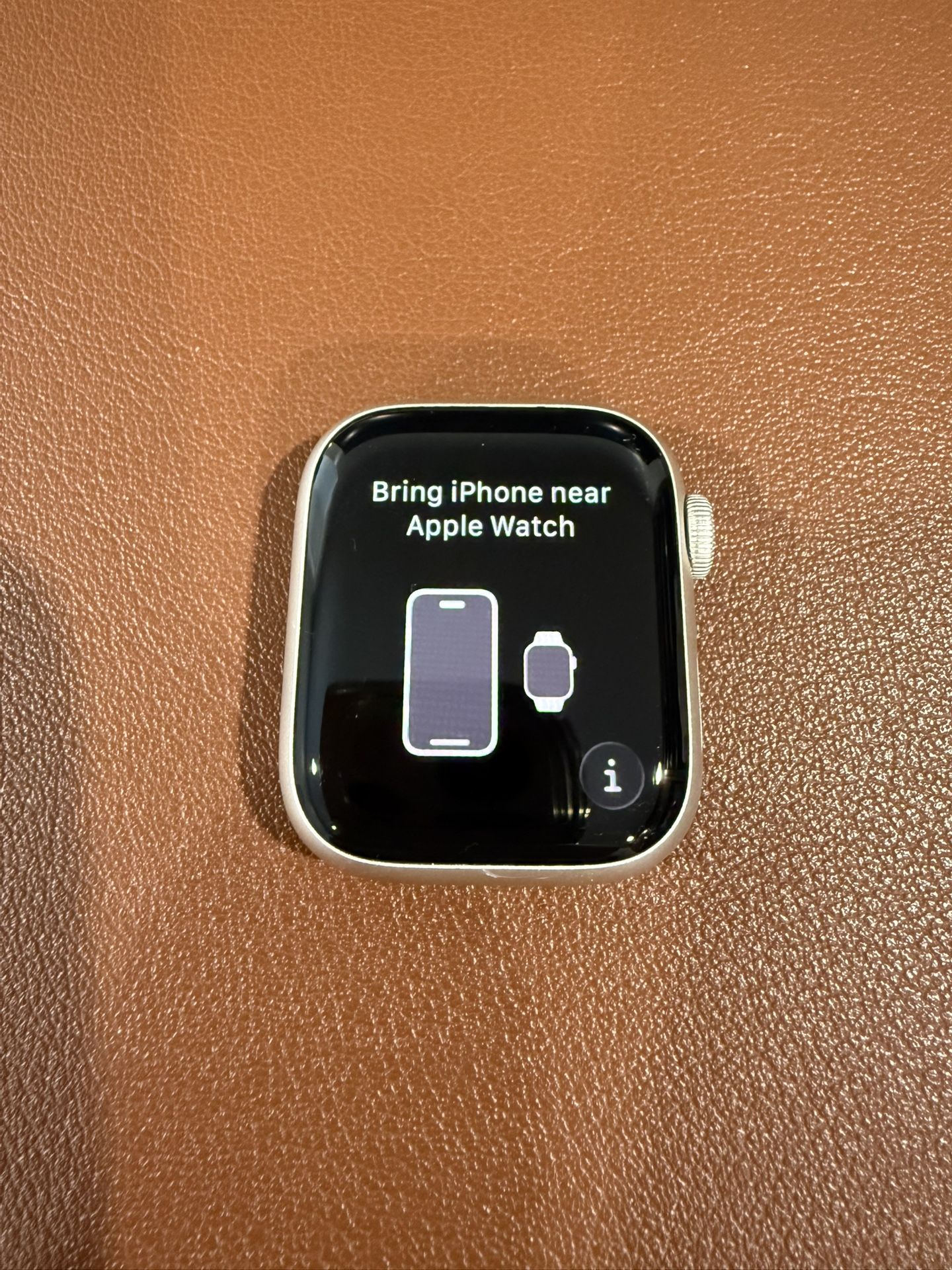 Apple Watch Series 8 41mm Starlight Aluminum