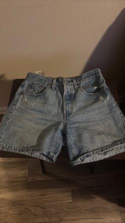 Original Denim Levi’s Women Shorts Size 26 & 27