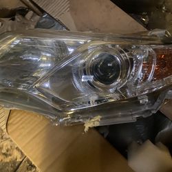 2012-14 Toyota Camry Headlights 