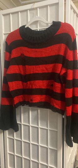 Freddy sweater size  L