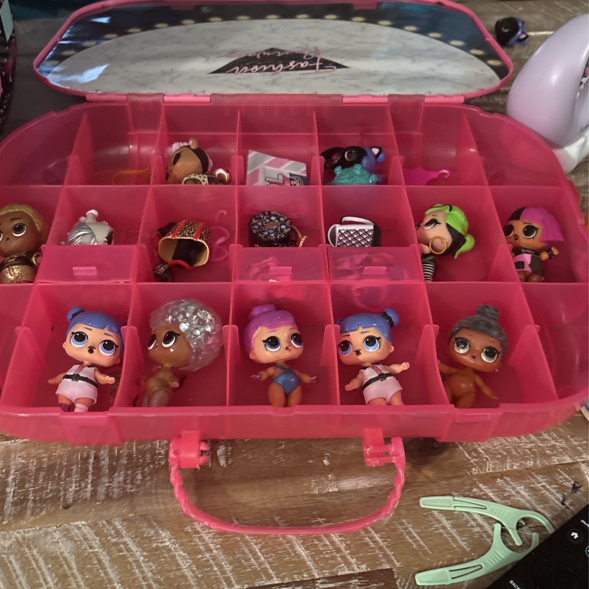 lol Dolls and accessories