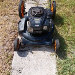 Poulan Pro Push Mower