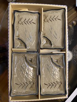 Gift Box With 6 Dishes , Made In Japan