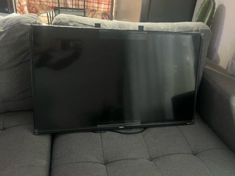 Tv on.Roku 32”