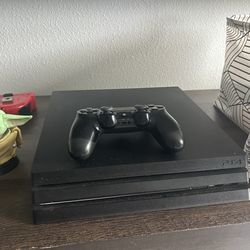 🎮 PlayStation 4 (PS4) Console – Great Condition!