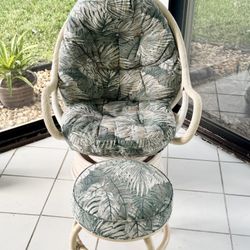 Papasan Chair with Ottoman