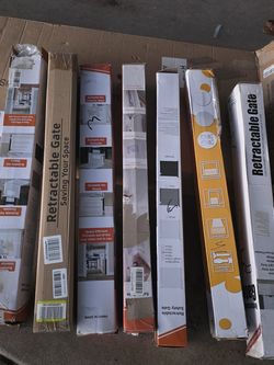 7 retractable baby Gates new