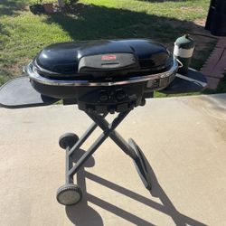 Folding Barbecue Coleman Rod Trip Up stand Grill W Extra Grilled N Bottle