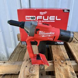 Milwaukee TOOL ONLY  M18 FUEL ONE-KEY 18-Volt Lithium-Ion Cordless Rivet Tool NEW $750