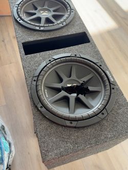 Kicker Dual 12” Subs + CX400.1 Amp + Ported Box