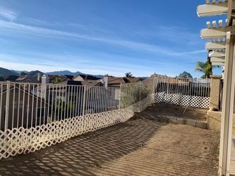 Fence white
