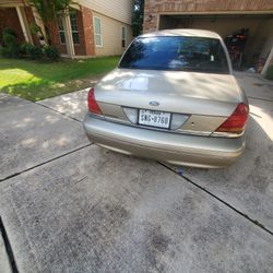 1999 Ford Crown Victoria