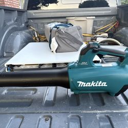 Makita Brushless Leaf Blower 
