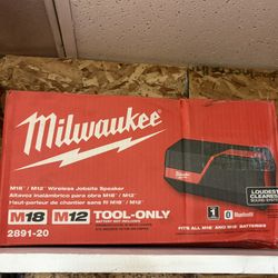 Milwaukee New Bluetooth Speaker 18M-12M