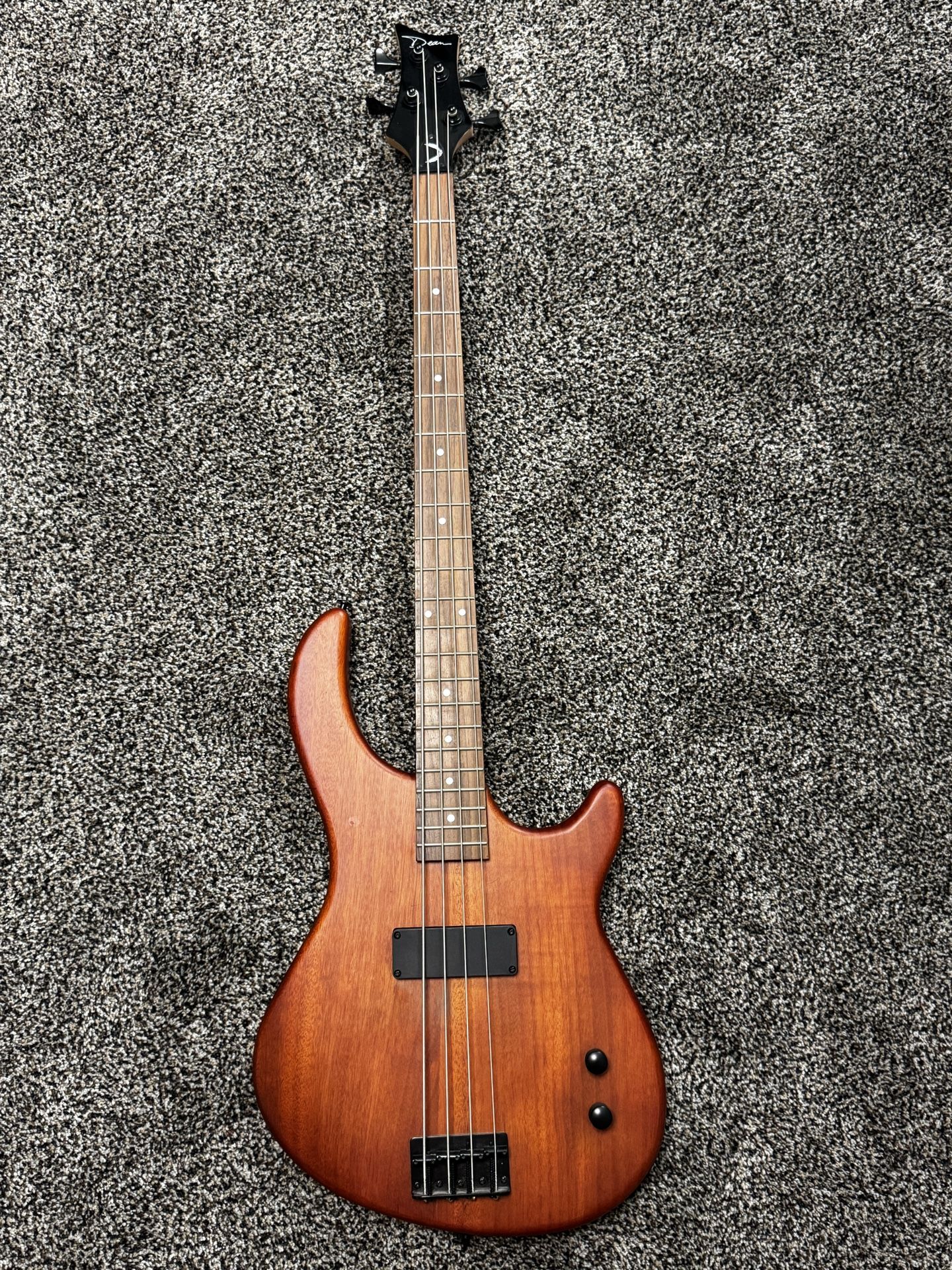 Electric Bass - Dean - Edge
