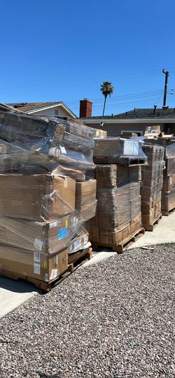 Pallets of mixed merchandise for sales