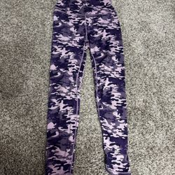 Purple Camo Leggings Size Medium