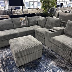 Elegant Sectional W/ottoman! $899 🩶📦✨