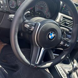 Steering Wheel M