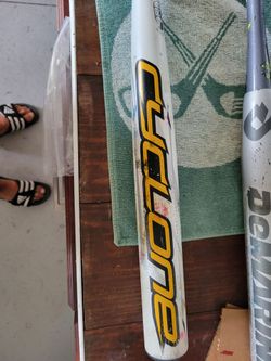 Easton Cyclone SP8 Softball Bat 34 Inch 28 Ounce 2 1/4" Barrel