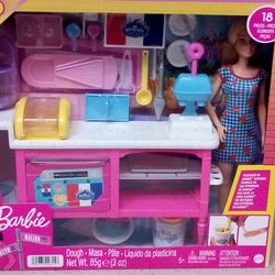 Barbie It Takes Two Pastry Café Playset with Blonde Malibu Doll &18 PastryMaking