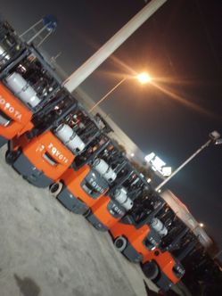 FORKLIFT TOYOTA