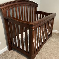 Wooden Crib (Can Deliver)