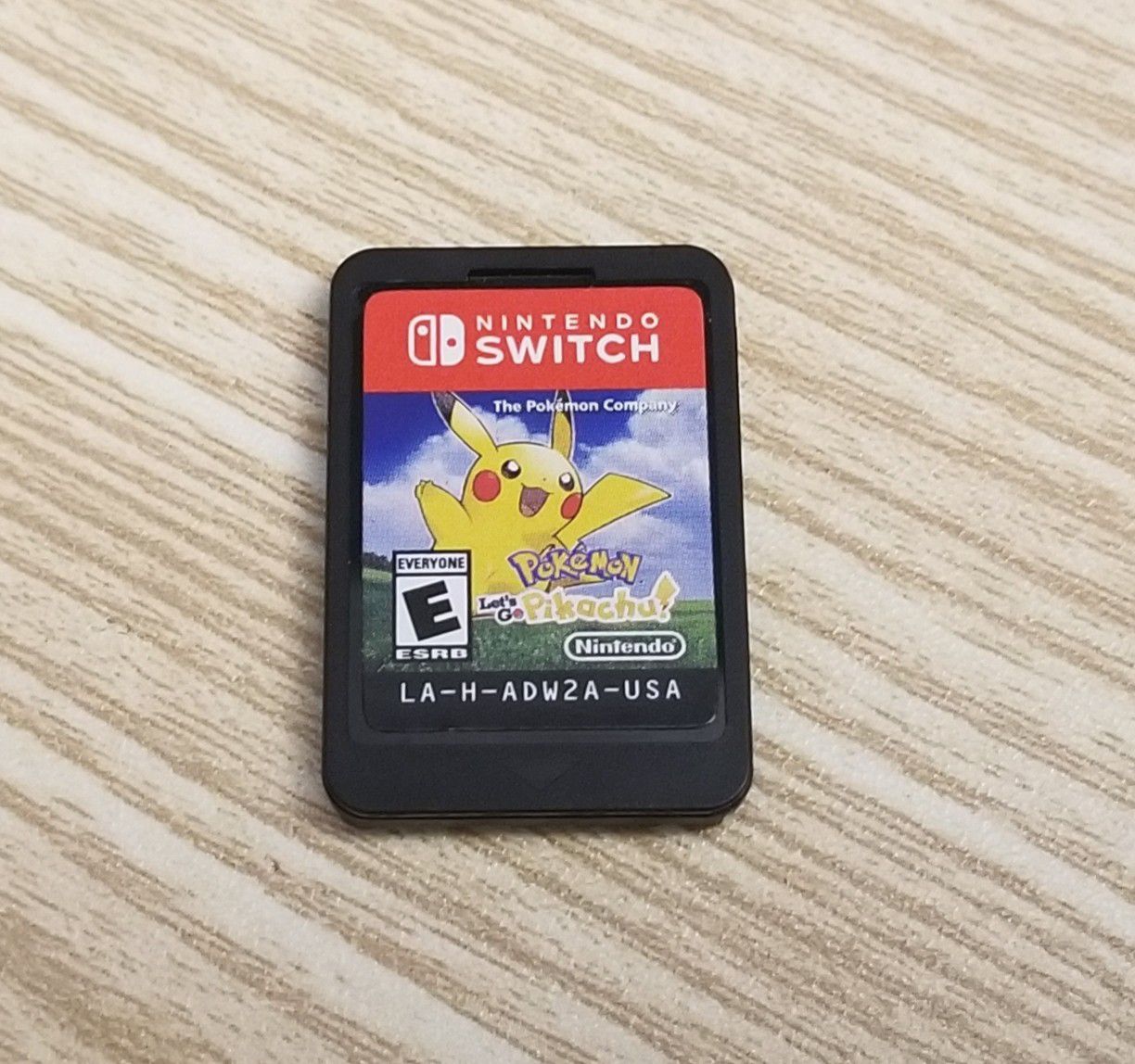 Nintendo Switch Pokemon Let's Go Pikachu game
