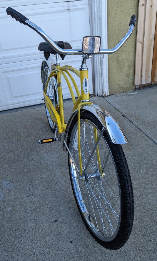 Vintage Classic Schwinn Heavy Duty 26-inch Beach Cruiser Bicycle