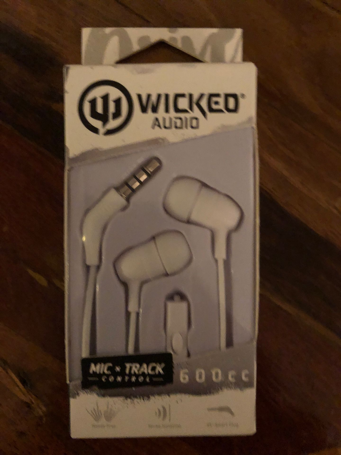 New earbuds with mic track control