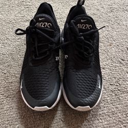 Size 11 Women’s Black Air max