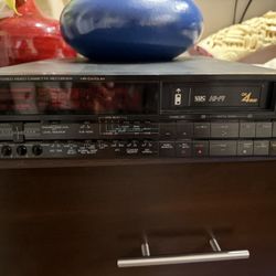 JVC HR‑D470U 4 Head Hi‑Fi Stereo Video Cassette Recorder