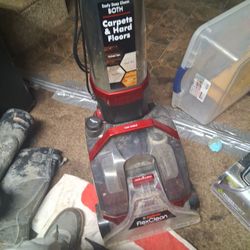 Rug Doctor Shampooer 