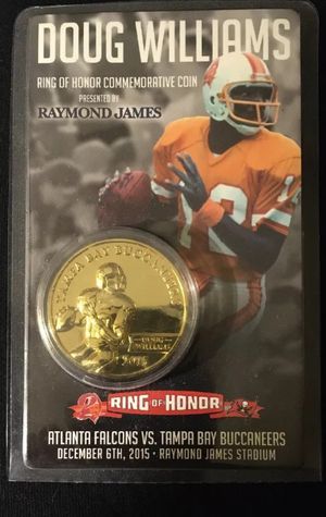 Photo Tampa Bay Buccaneers Doug Williams Ring of Honor NFL Commemorative Coin