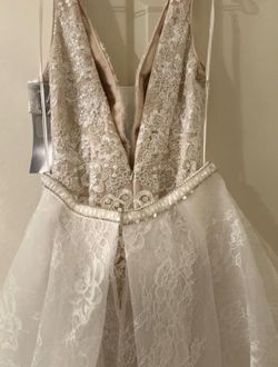 Medium Nude & White Mermaid Lace Wedding Dress