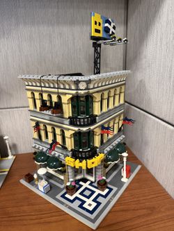 Lego 10211 Grand Emporium Modular Building