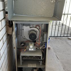 Furnace/Central Heater/Calenton
