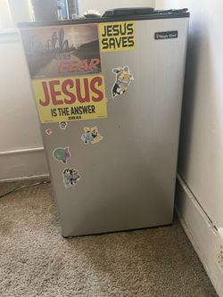 Magic Chef Mini Fridge