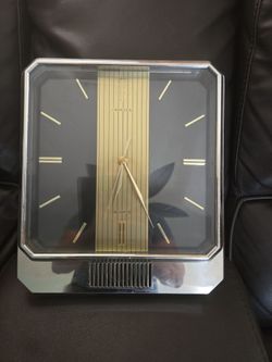 CLOCK WORKING GOOD  , W / MUSIC  . GREAT PRICE.