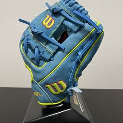 Wilson A2000 11.5 Inch Infield Baseball Glove