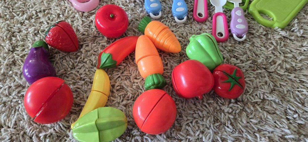 Play Food Thar You Can Cut Pretend Food