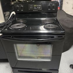 Frigidaire Electric stove
