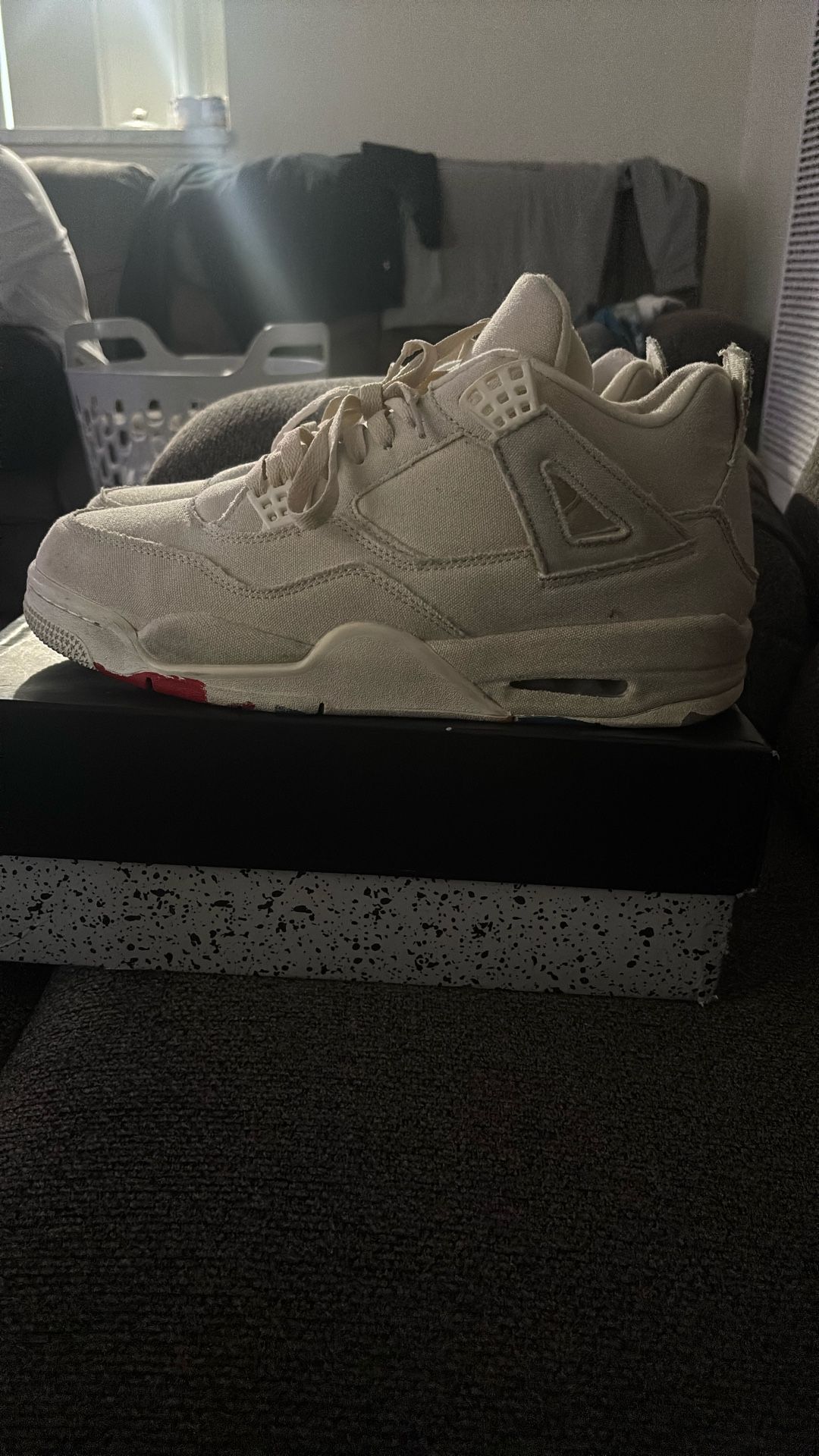 Air Jordan 4 Retro.size 12