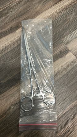 Stainless Steel Locking Hemostat Forceps – Brand New