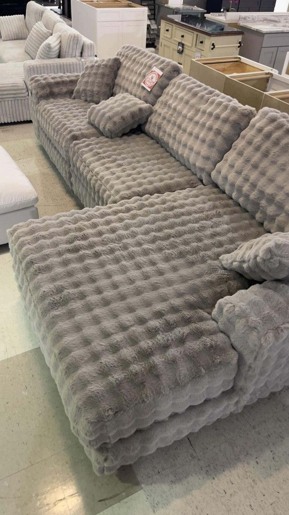 OM• $38 Initial • Brand New Neom Sectional With Chaise 