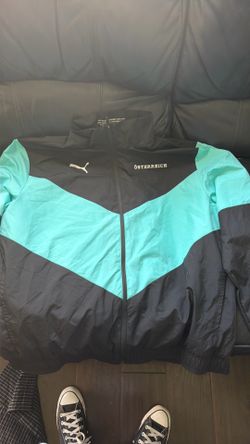 X large puma Osterreich windbreaker