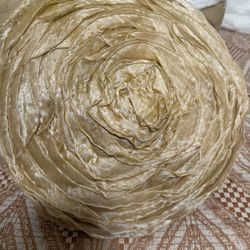 6 Pic.  Couches Pillows 